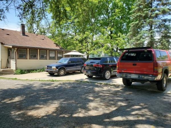 702 Nursery Road Anderson, IN 46012 - Photo 3 of 6 Gallery Image 3