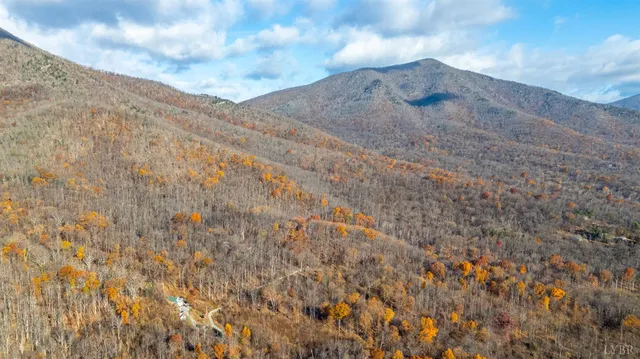 $450,000 | 1905 Karnes Road, Bedford, VA 24523