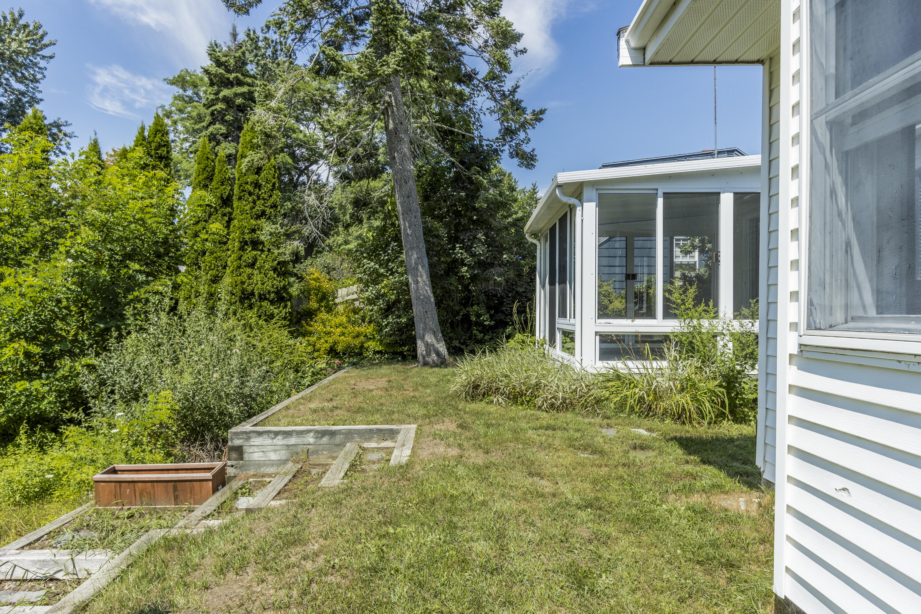 122 Gleckler Road Portland, ME 04103 - Photo 8 of 47 20240808SM-73073