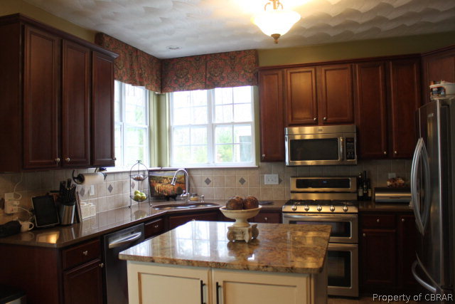 8177 Ruddock Place Hayes, VA 23072 - Photo 4 of 37 kithen