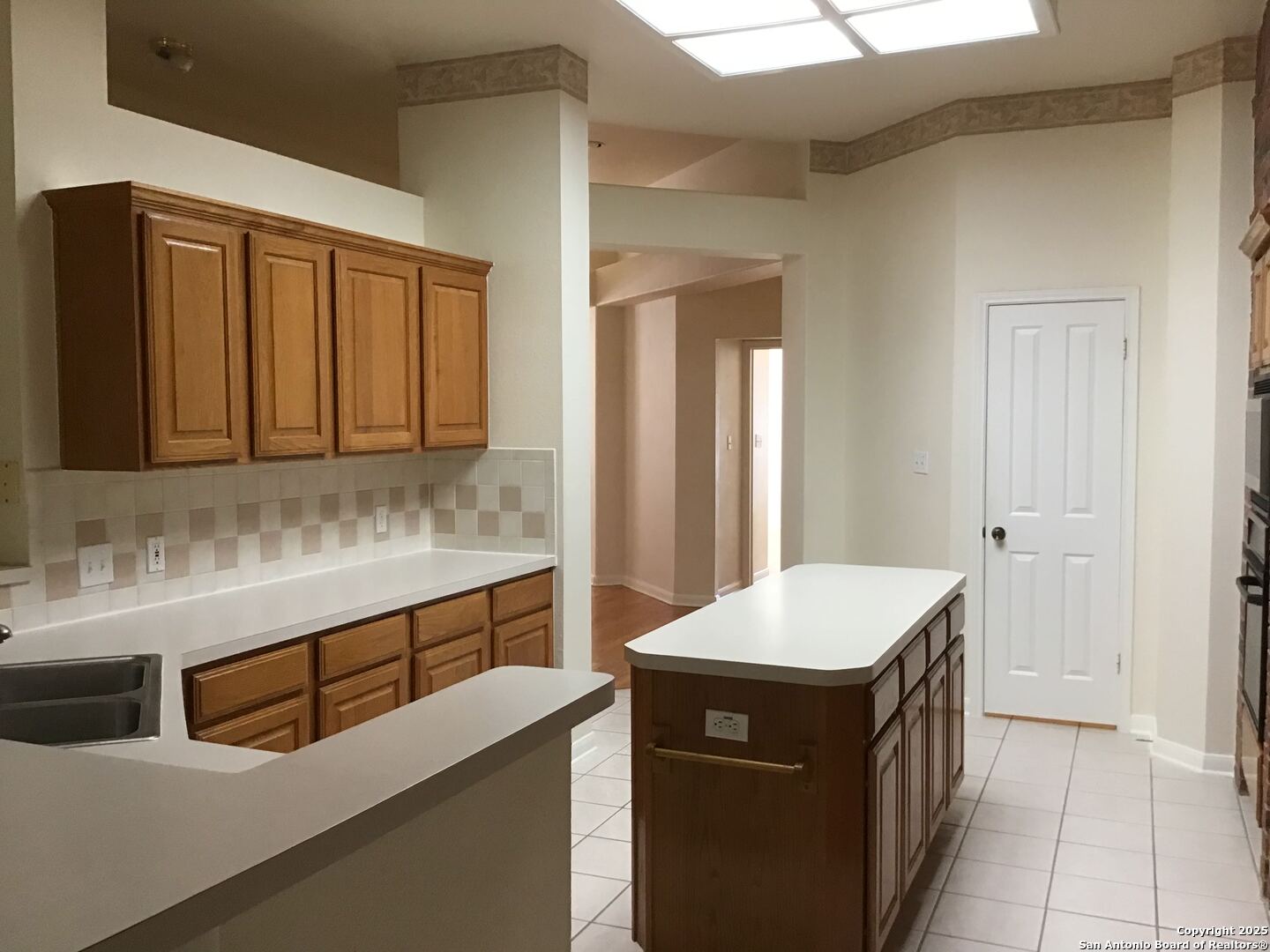 9615 Rocksprings Street San Antonio, TX 78251 - Photo 7 of 35