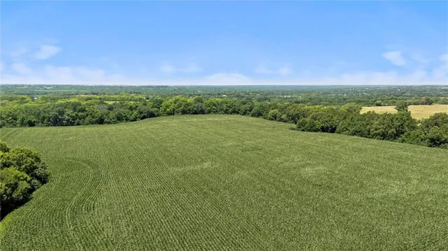 $465,000 | 2 Horridge Road, Kansas City, MO 64149