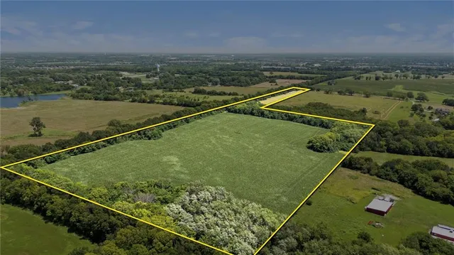 $465,000 | 2 Horridge Road, Kansas City, MO 64149