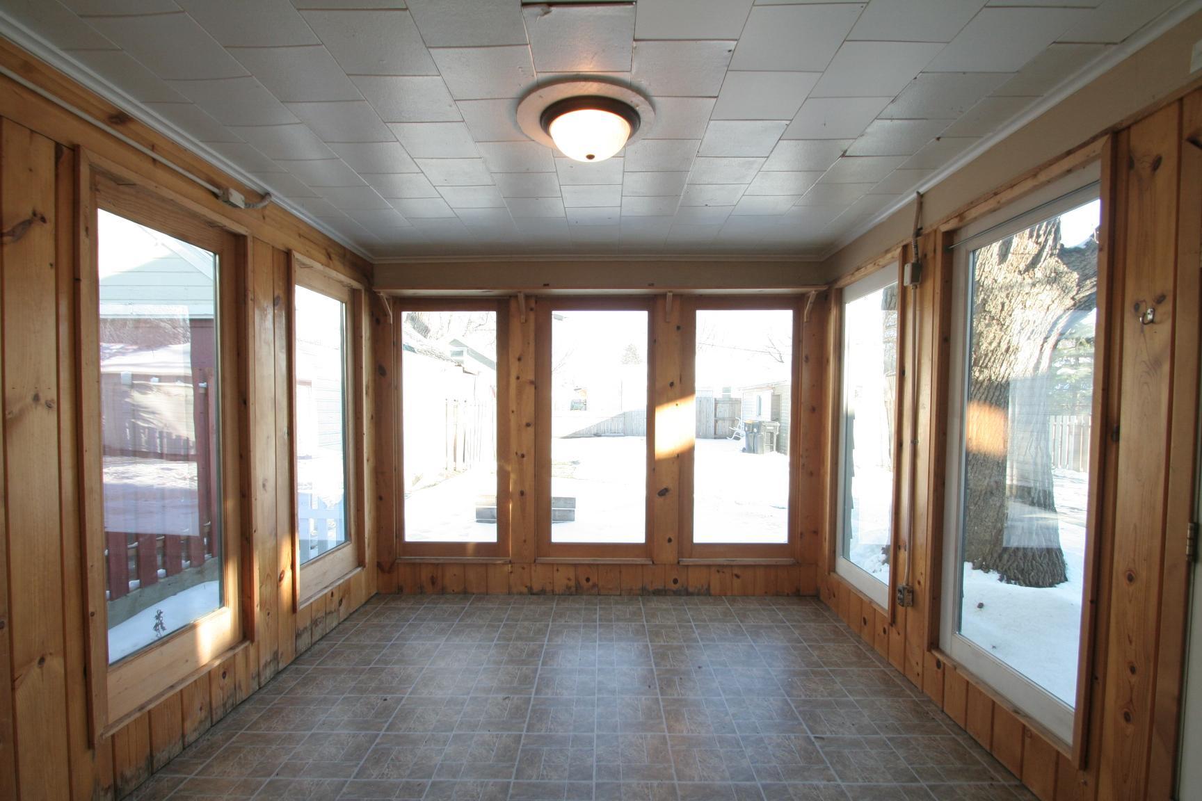 418 11th Avenue Southeast Rochester, MN 55904 - Photo 2 of 16