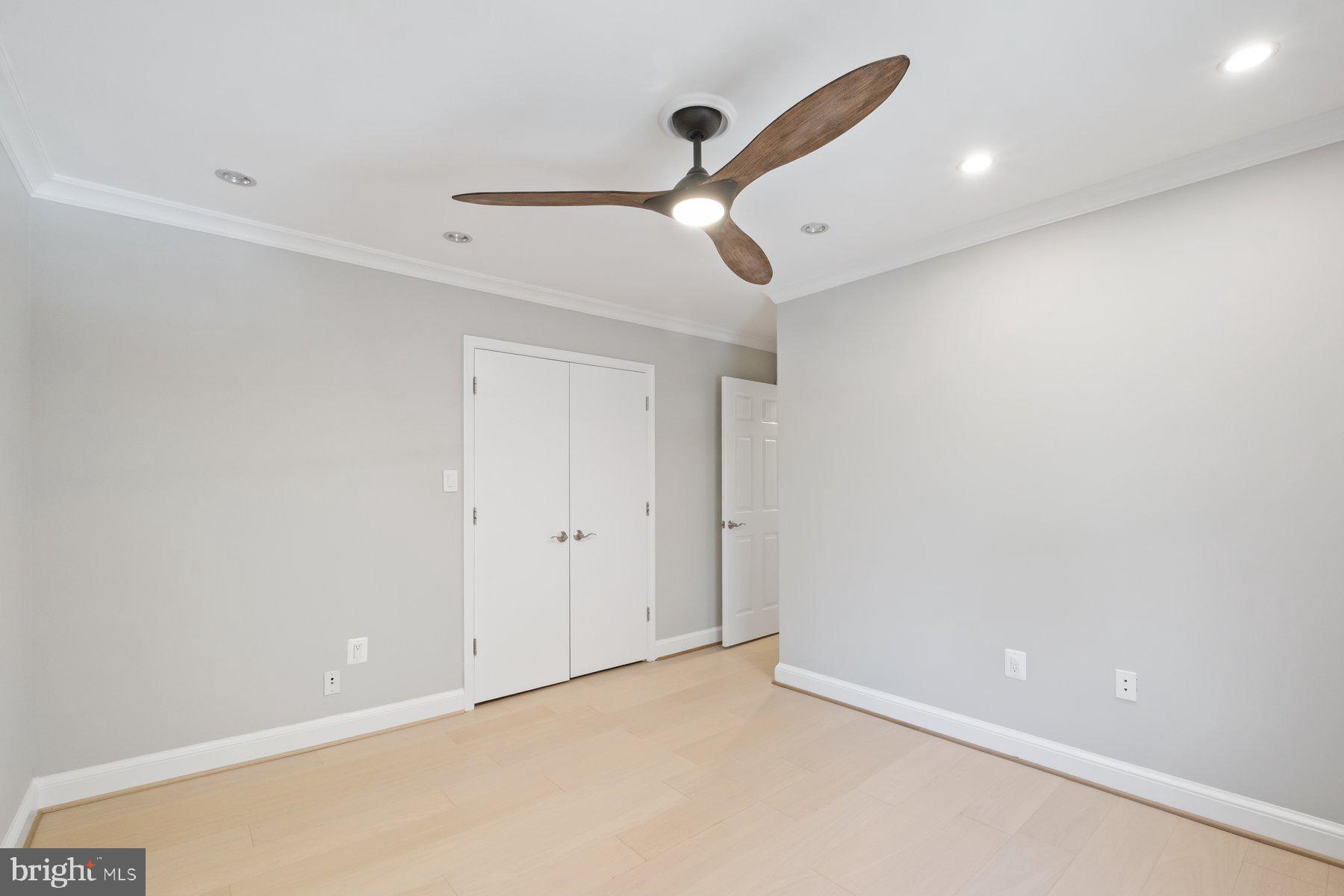 7322 Greentree Road Bethesda, MD 20817 - Photo 29 of 53 a view of an empty room