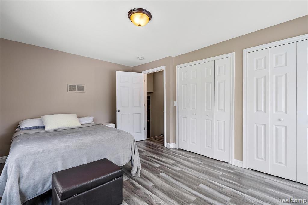 3327 Hessel Avenue Rochester Hills, MI 48307 - Photo 28 of 36