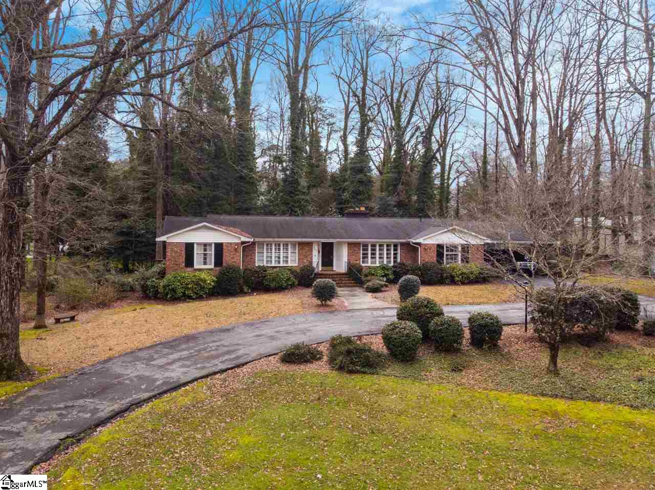 902 Calvert Avenue Clinton, SC 29325 - Photo 1 of 36