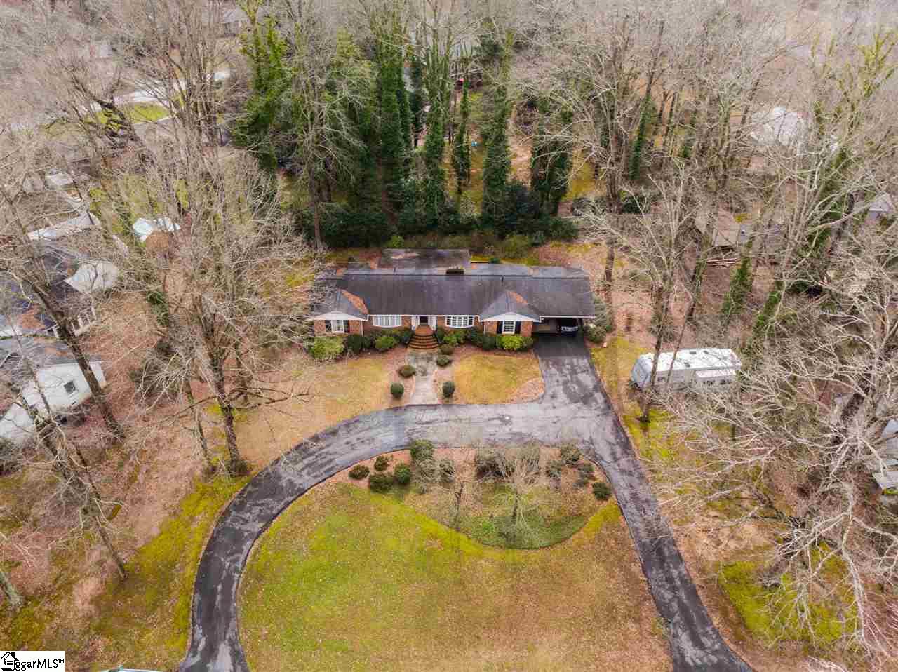 902 Calvert Avenue Clinton, SC 29325 - Photo 2 of 36