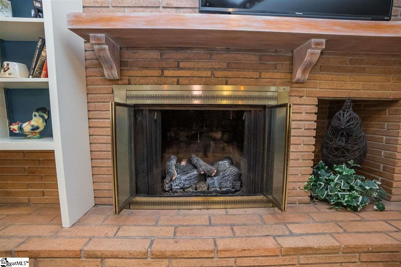 902 Calvert Avenue Clinton, SC 29325 - Photo 15 of 36