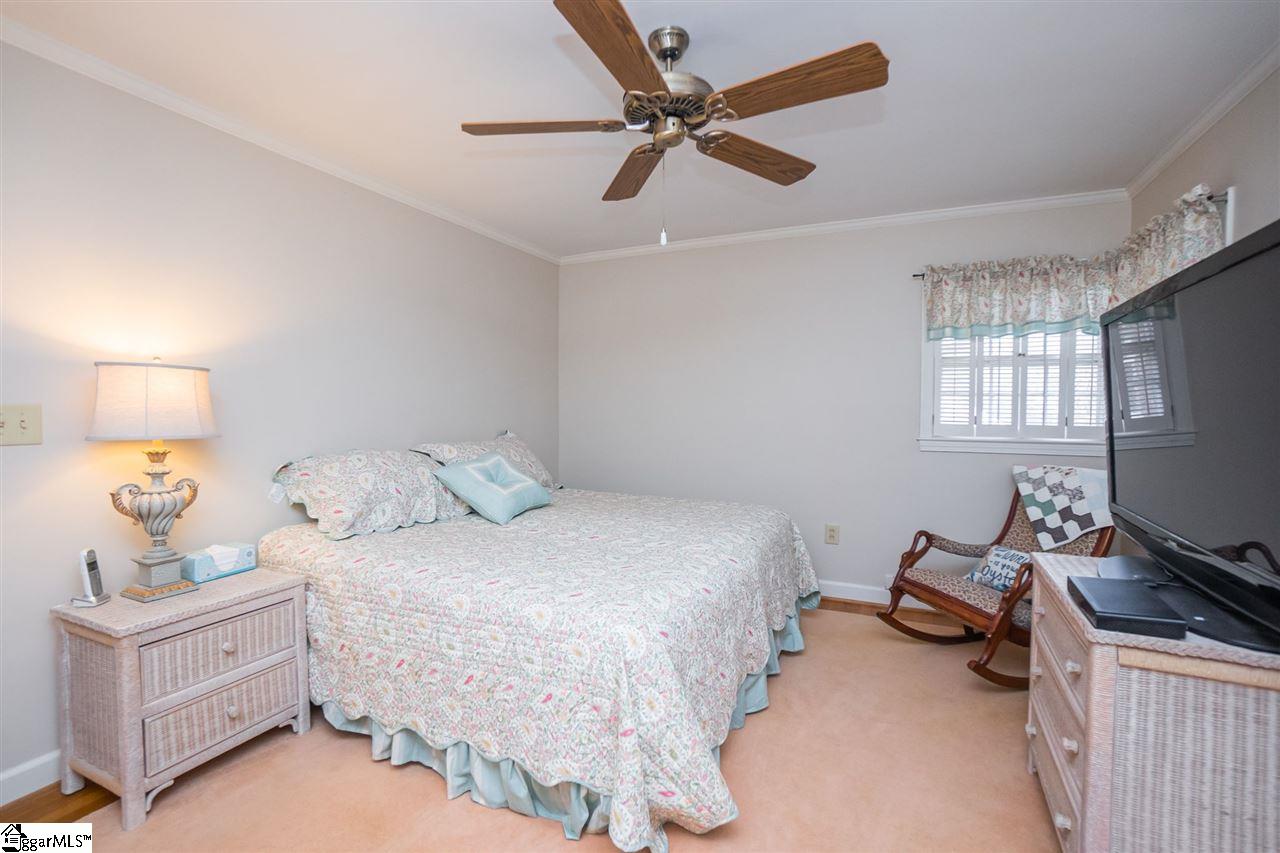 902 Calvert Avenue Clinton, SC 29325 - Photo 23 of 36