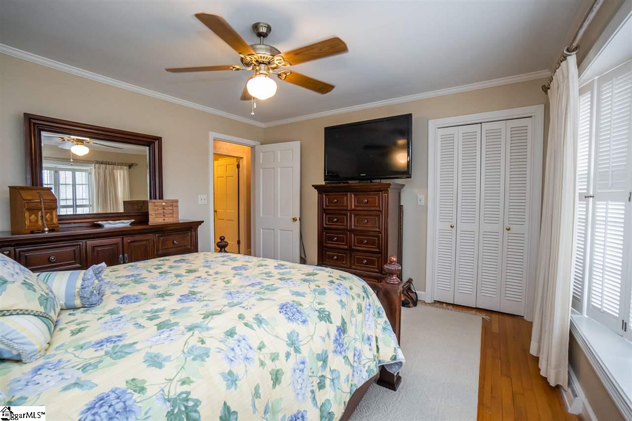 902 Calvert Avenue Clinton, SC 29325 - Photo 27 of 36