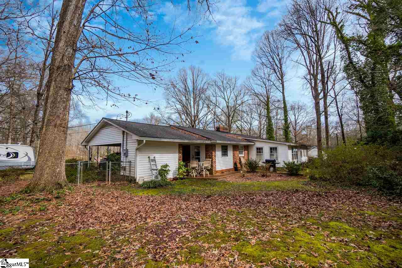 902 Calvert Avenue Clinton, SC 29325 - Photo 33 of 36