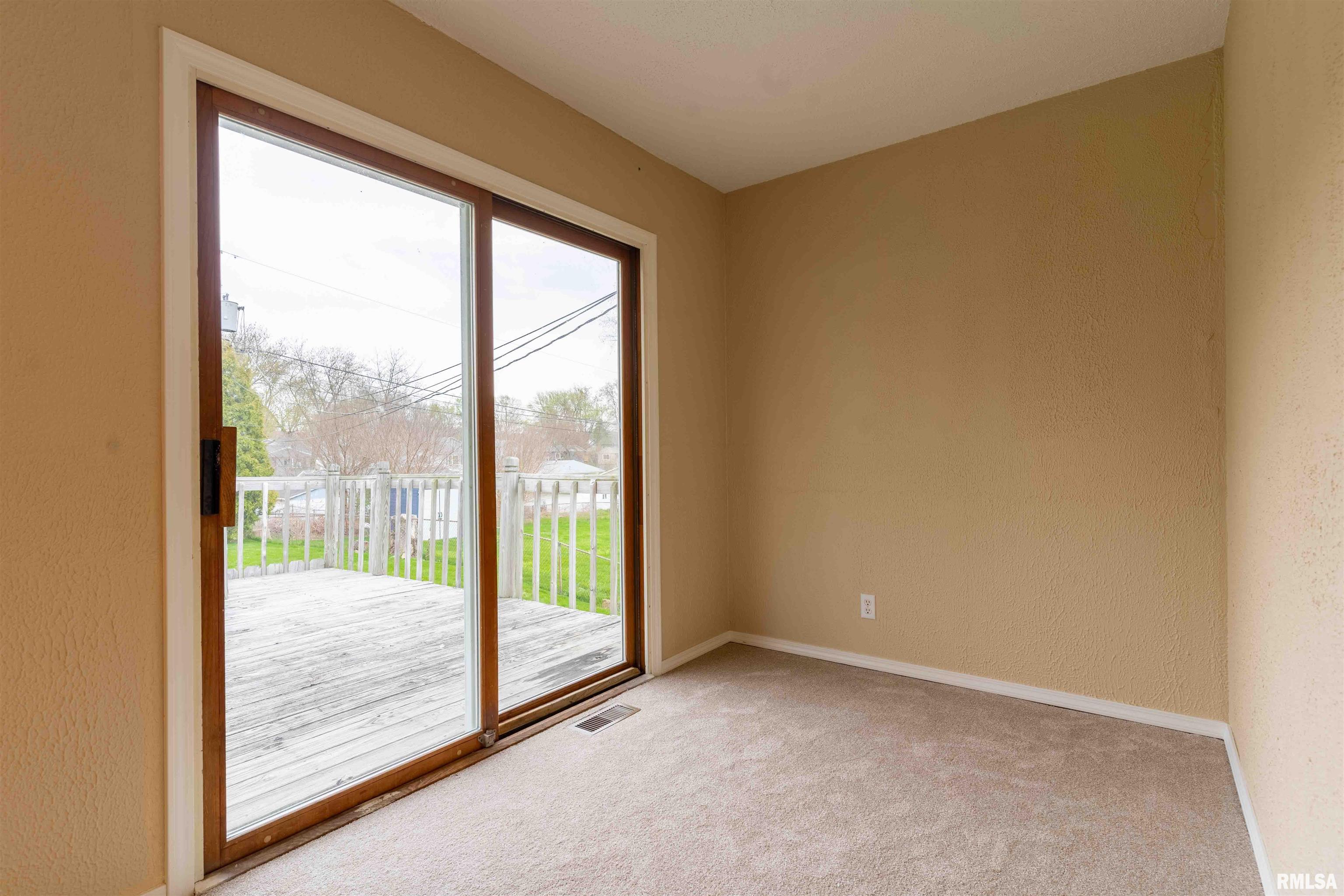 115 Douglas Road Marquette Heights, IL 61554 - Photo 11 of 28 Gallery Image 11