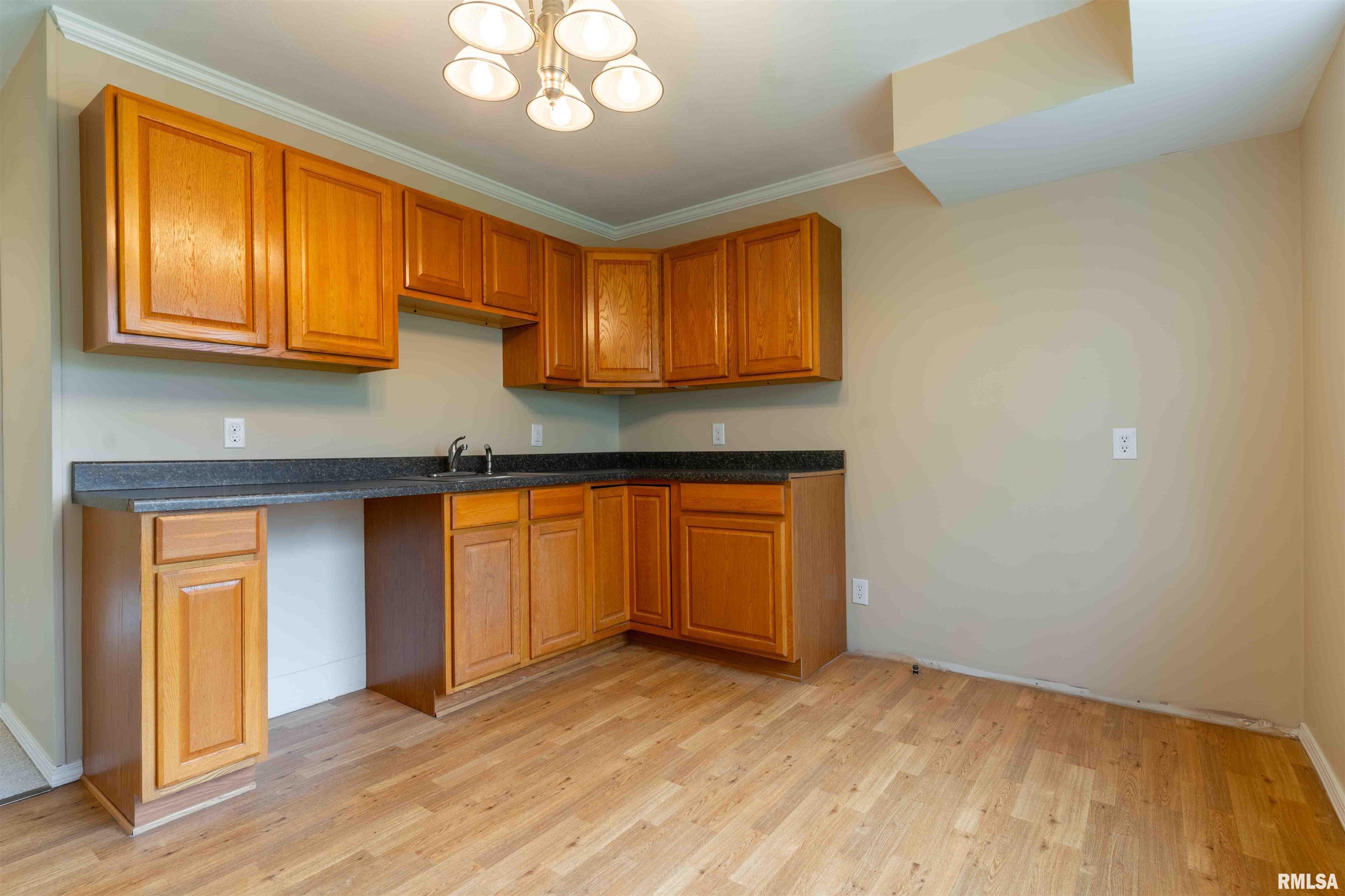 115 Douglas Road Marquette Heights, IL 61554 - Photo 7 of 28 Gallery Image 7