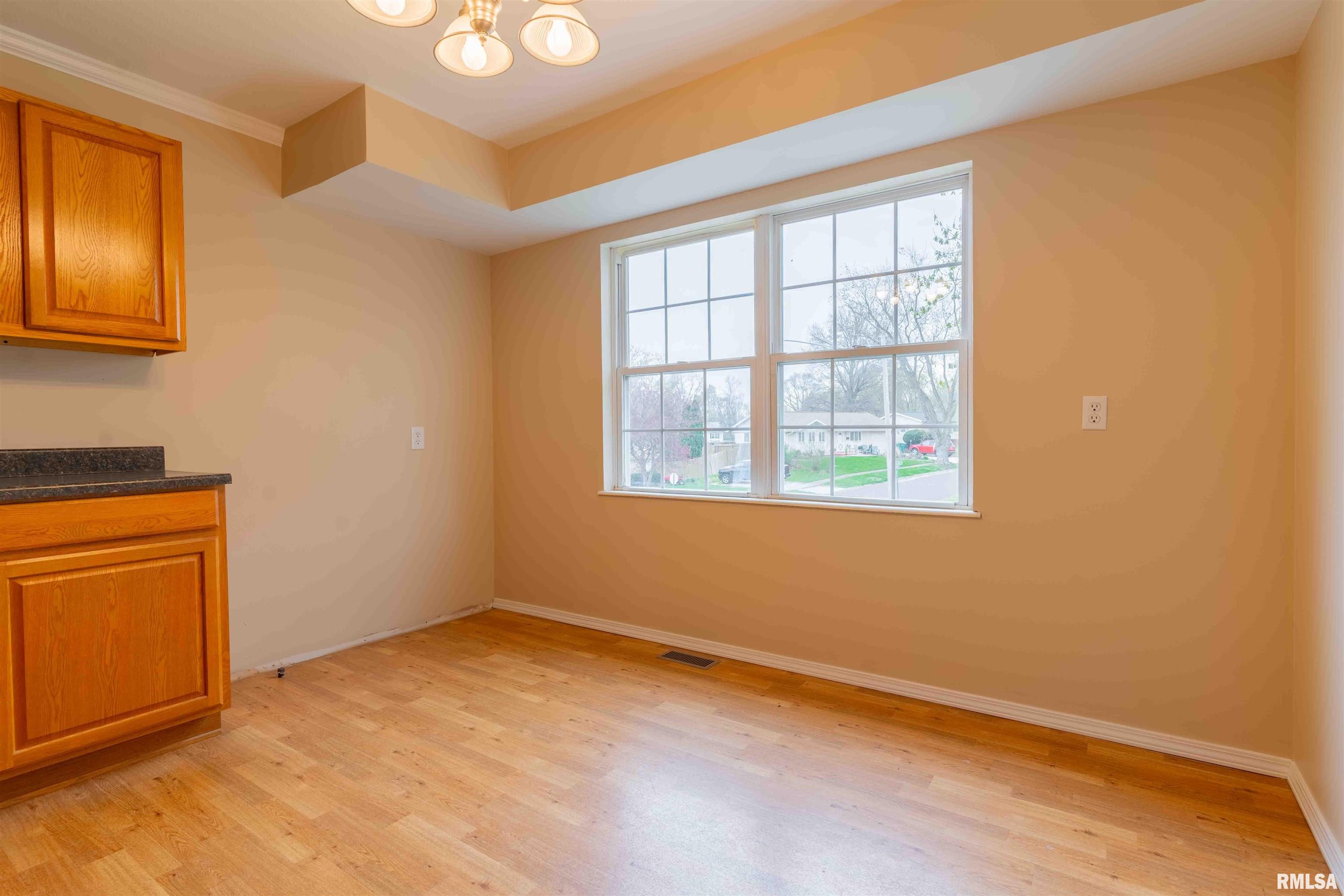 115 Douglas Road Marquette Heights, IL 61554 - Photo 8 of 28 Gallery Image 8