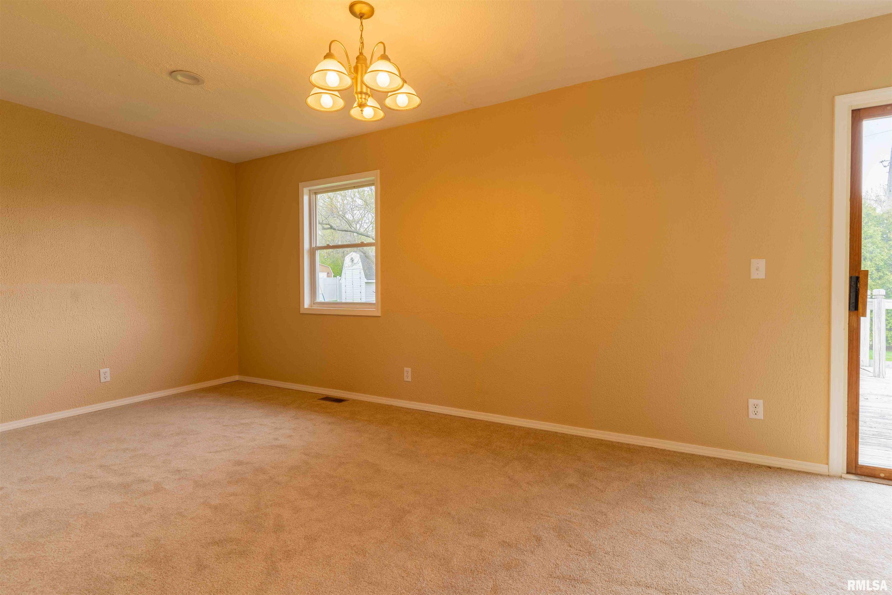 115 Douglas Road Marquette Heights, IL 61554 - Photo 10 of 28 Gallery Image 10