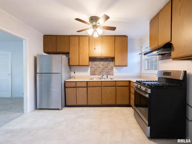 $97,300 | 1503 Augusta Street, Pekin, IL 61554