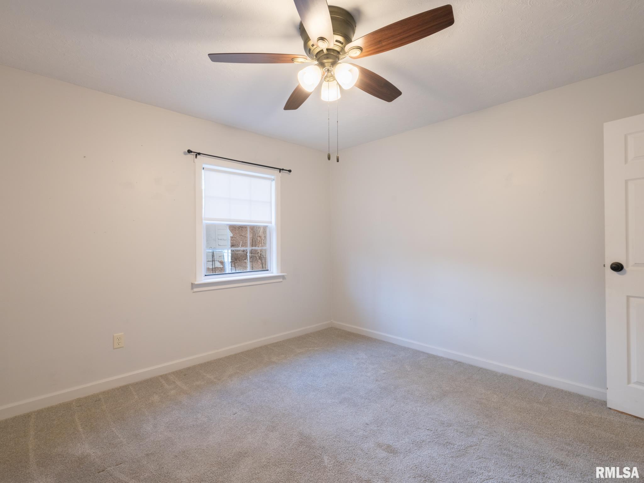 1503 Augusta Street Pekin, IL 61554 - Photo 18 of 28