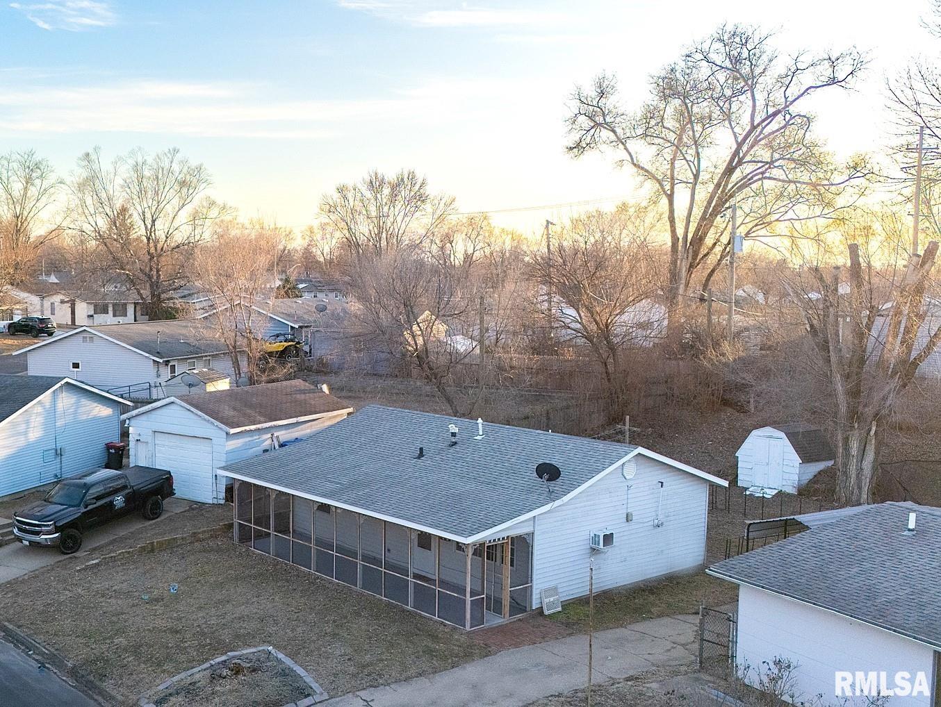 1503 Augusta Street Pekin, IL 61554 - Photo 4 of 28