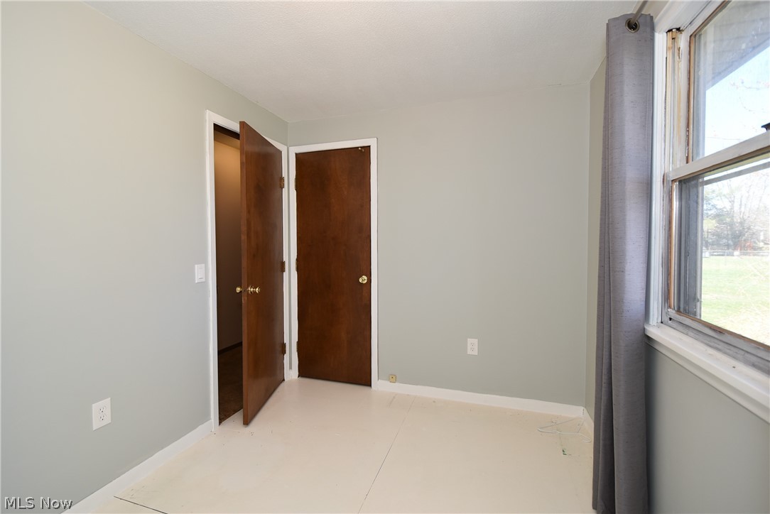 1038 Novak Road Grafton, OH 44044 - Photo 12 of 19 Gallery Image 12