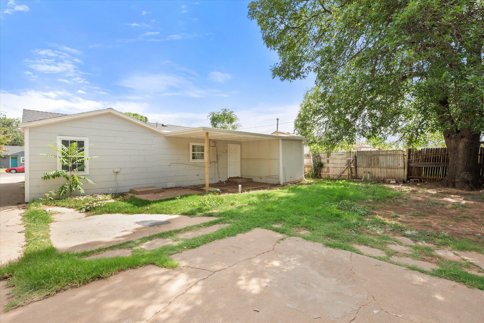 2014 40th Street Lubbock, TX 79412 - Photo 18 of 30 13-2014 40th_9248