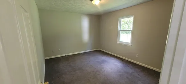 $1,395 | 124 Meadowbrook Drive, Woodbury, TN 37190