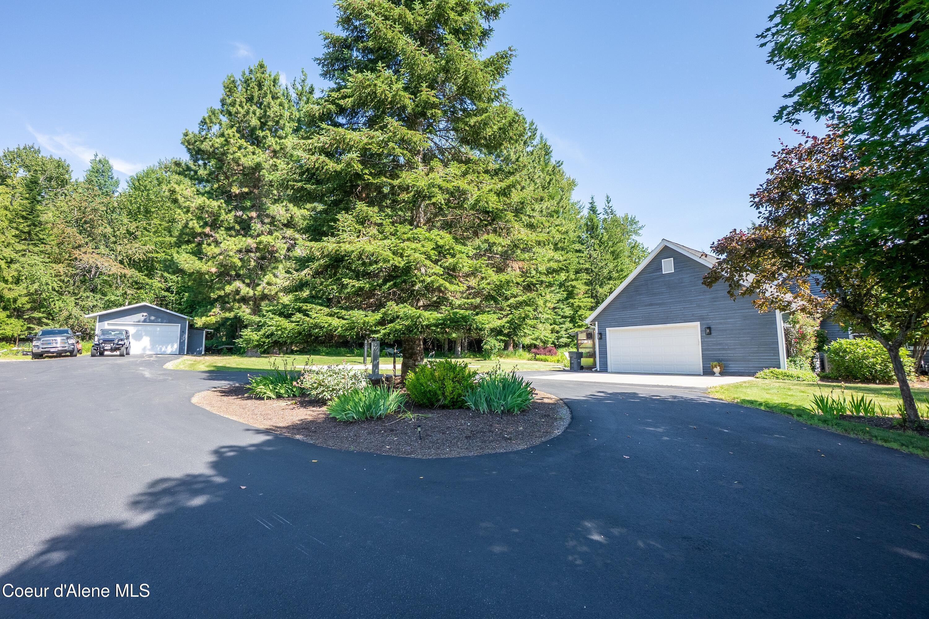 72 Leisure Lane Sandpoint, ID 83864 - Photo 10 of 25 Paved circular dr and shop-HDR