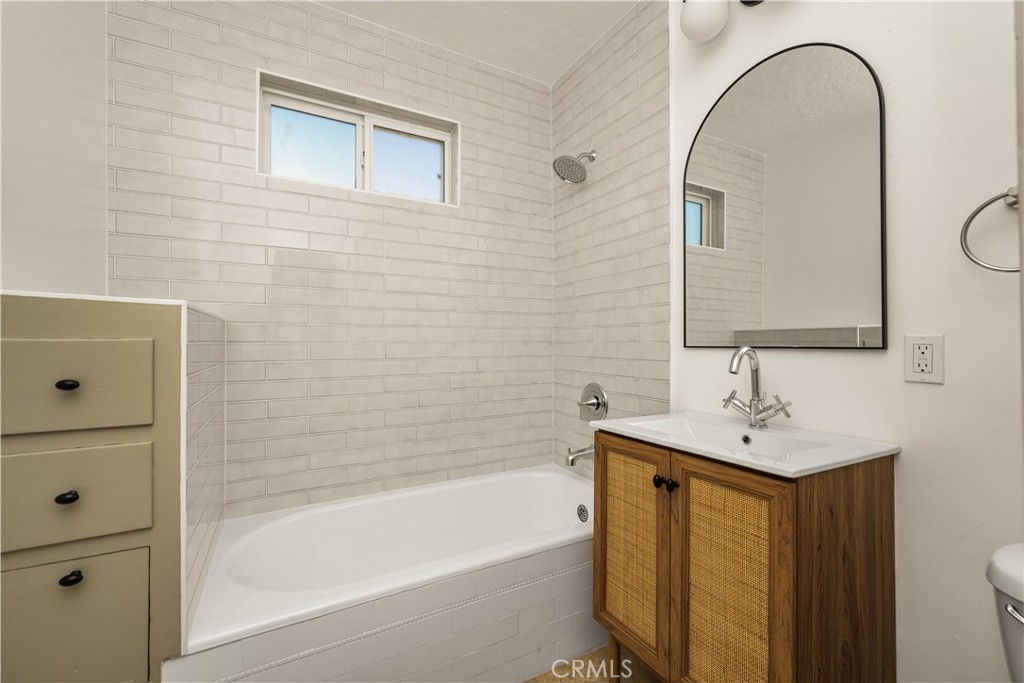 273 East Norton Street Long Beach, CA 90805 - Photo 24 of 33