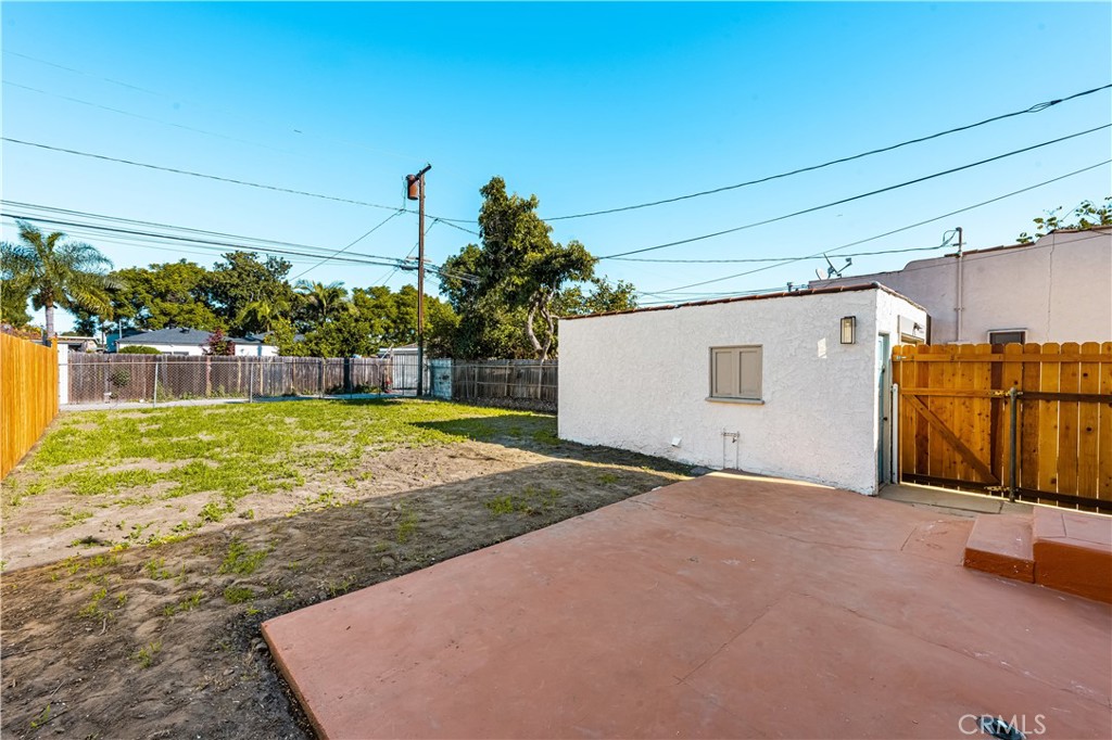 273 East Norton Street Long Beach, CA 90805 - Photo 32 of 33
