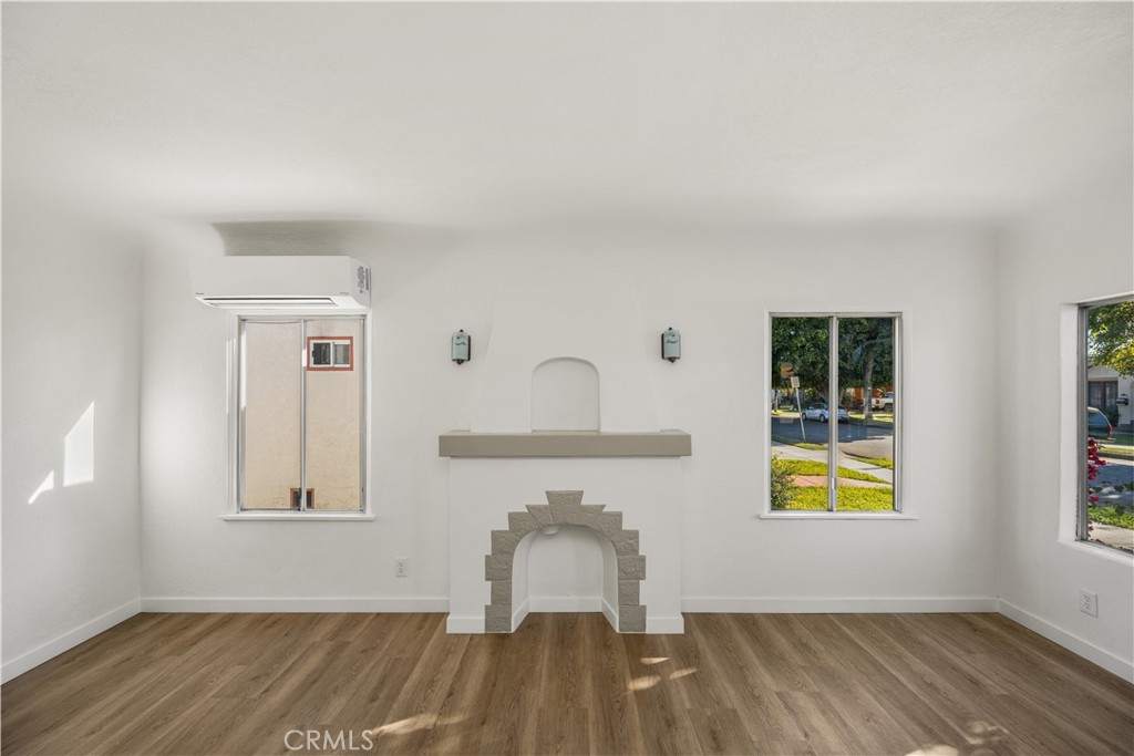 273 East Norton Street Long Beach, CA 90805 - Photo 8 of 33