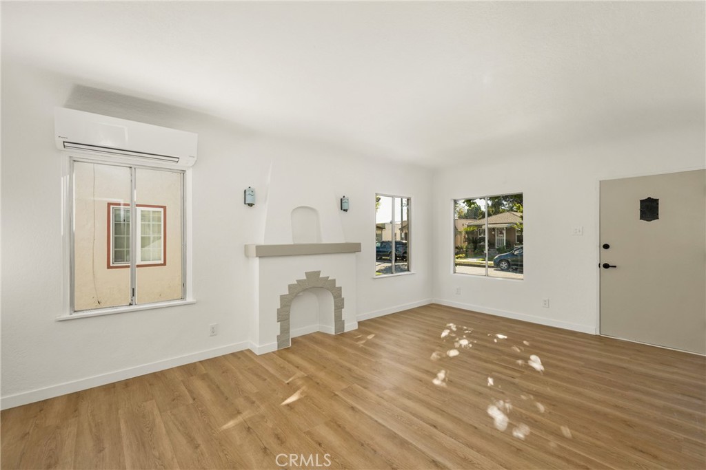 273 East Norton Street Long Beach, CA 90805 - Photo 10 of 33