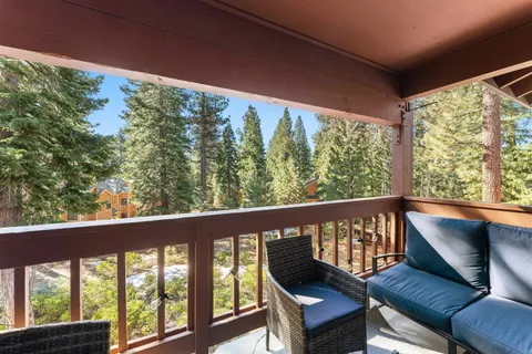 $1,240,000 | 929 Southwood Boulevard, Incline Village, NV 89451