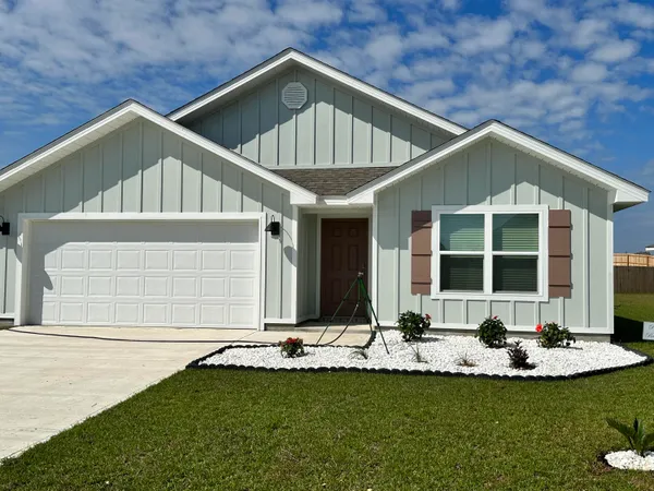 $2,100 | 839 Otto Loop, Crestview, FL 32539