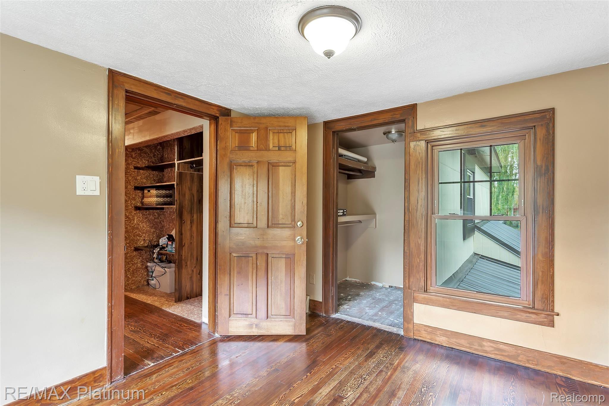 5383 Faussett Road Howell, MI 48855 - Photo 28 of 48 5383-Faussett-Road-WindowStill-Real-Estate-Photography-33.jpg