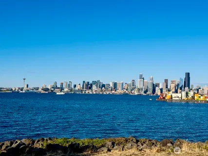 $800,000 | 3052 38th Avenue Southwest, Seattle, WA 98126