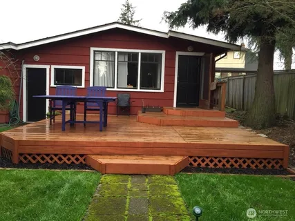 $800,000 | 3052 38th Avenue Southwest, Seattle, WA 98126