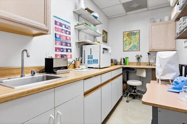 $547,000 | 2719 West Peterson Avenue, Chicago, IL 60659