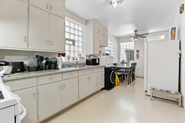 $547,000 | 2719 West Peterson Avenue, Chicago, IL 60659