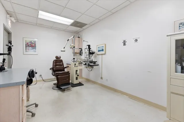 $547,000 | 2719 West Peterson Avenue, Chicago, IL 60659