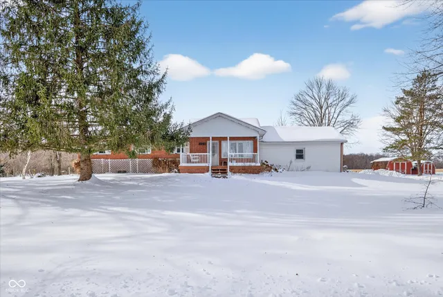 $200,000 | 3728 South County Road 1200 East, Crothersville, IN 47229