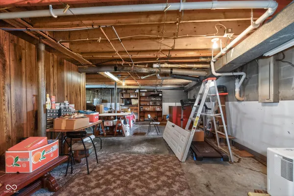 $213,000 | 3728 South County Road 1200 East, Crothersville, IN 47229