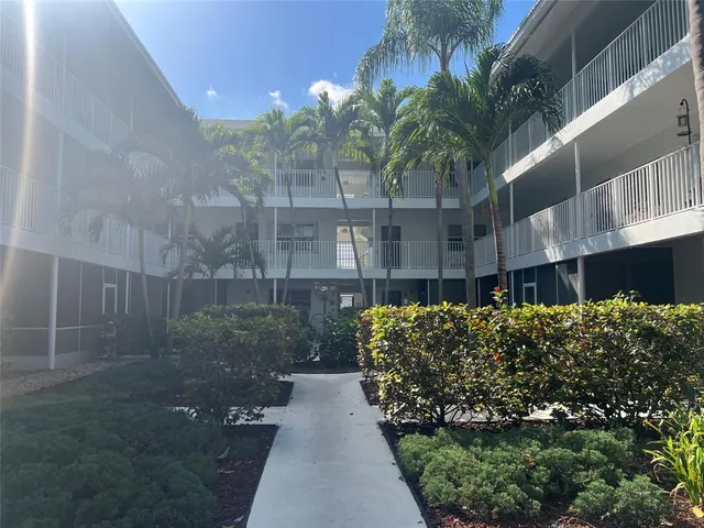 $1,550 | 1930 Jackson Street, Unit 10, Hollywood, FL 33020