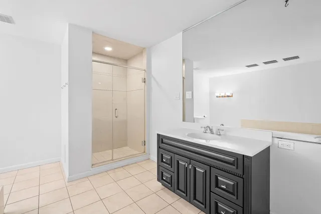 $1,800,000 | 76 Hackensack Plank Road, Weehawken, NJ 07086