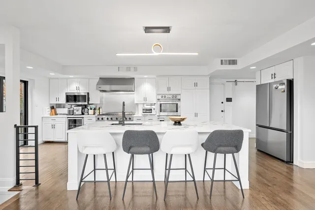 $1,800,000 | 76 Hackensack Plank Road, Weehawken, NJ 07086