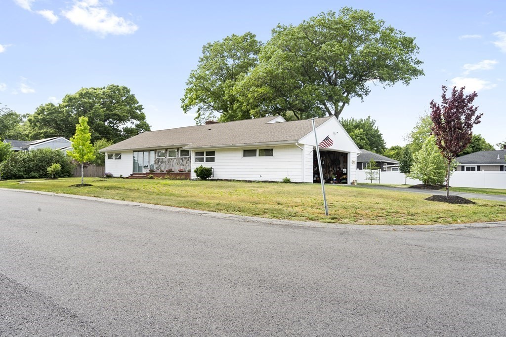 3 Pilgrim Road Lawrence, MA 01843 - Photo 3 of 23 Gallery Image 3