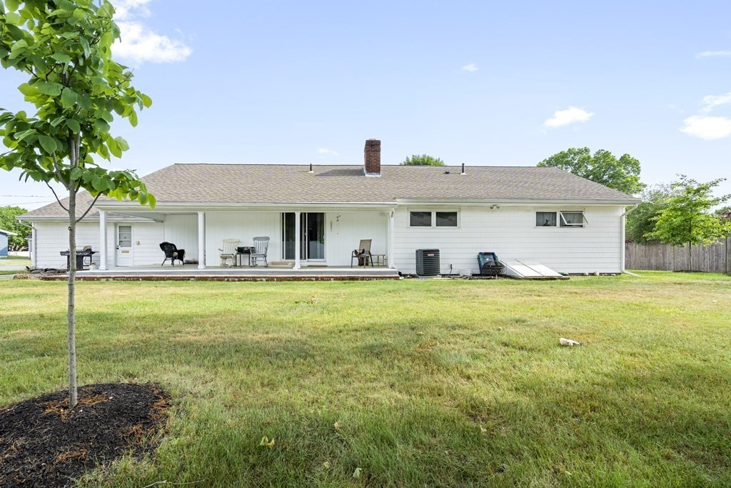 3 Pilgrim Road Lawrence, MA 01843 - Photo 5 of 23 Gallery Image 5