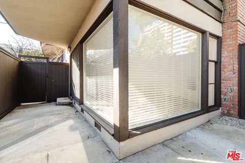 $3,295 | 1147 Horn Avenue, Unit 2, West Hollywood, CA 90069