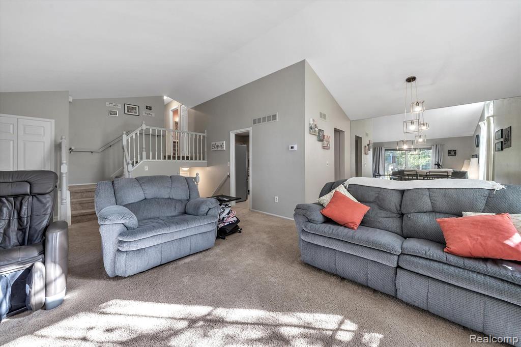 1373 Autumn Lane Rochester Hills, MI 48306 - Photo 8 of 33