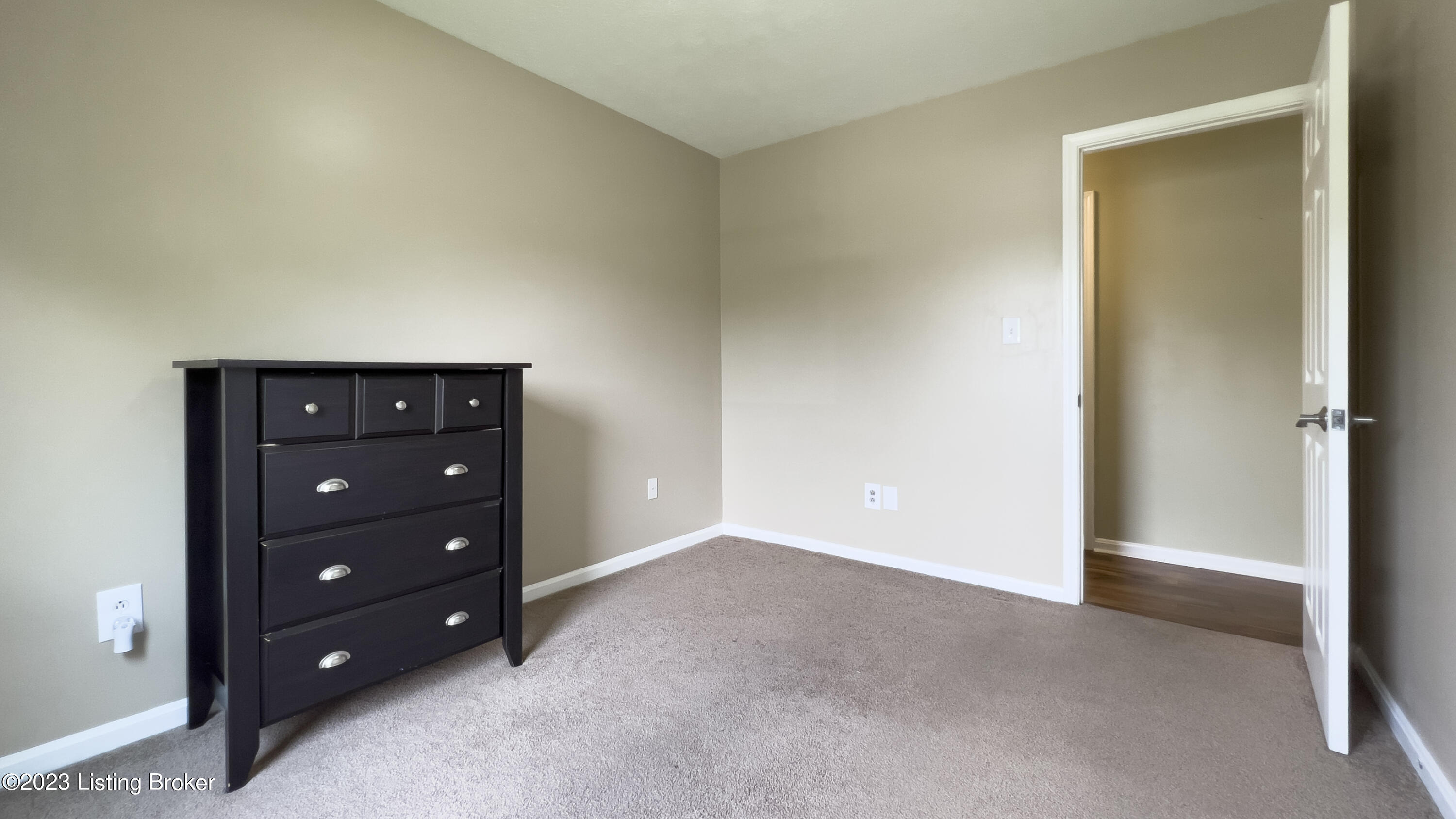 8900 La Costa Road Louisville, KY 40299 - Photo 25 of 47 8900 LaCosta Rd-1025