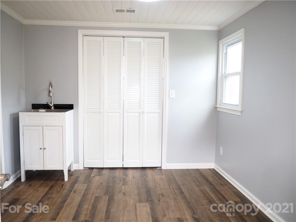 2037 South Post Road Grover, NC 28073 - Photo 3 of 26 Gallery Image 3